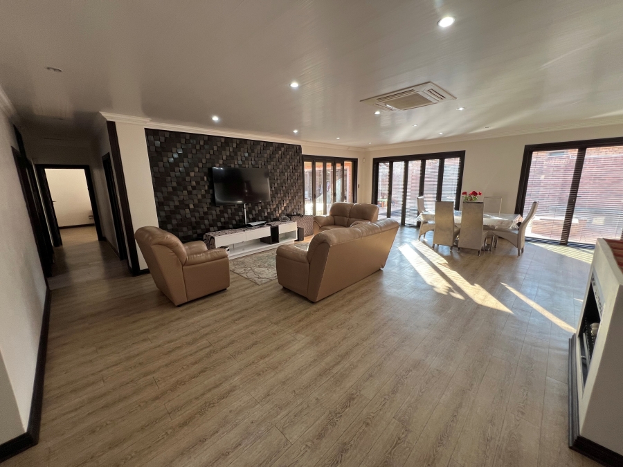 3 Bedroom Property for Sale in Wilkoppies North West